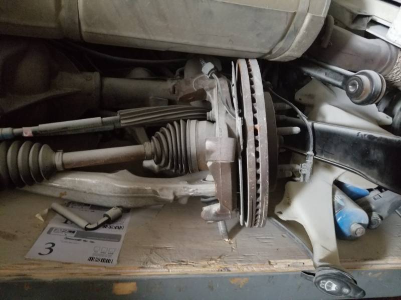 lot 3B image: 2007 Yukon 1500 Rear Axle