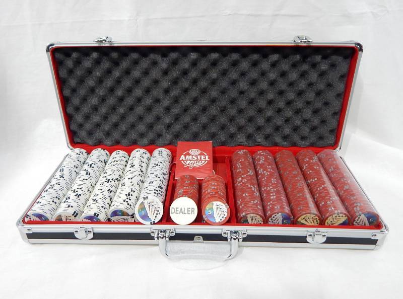 550 Chip Poker Chip Case with Playing Cards and Multi-Denomination Chips