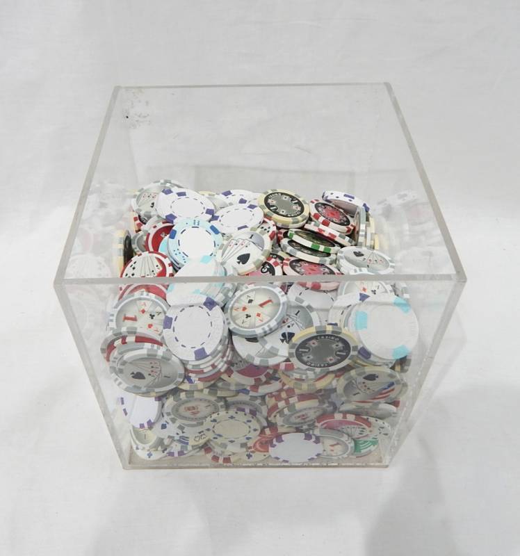Lot of Hundreds of Mixed Poker Chips