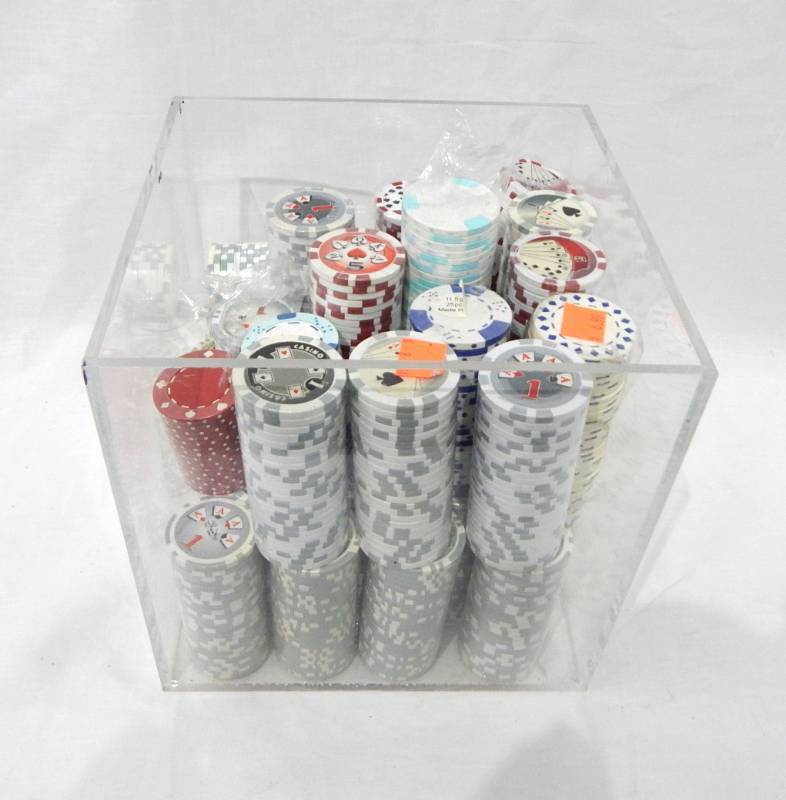 Lot of Hundreds of Mixed Poker Chips