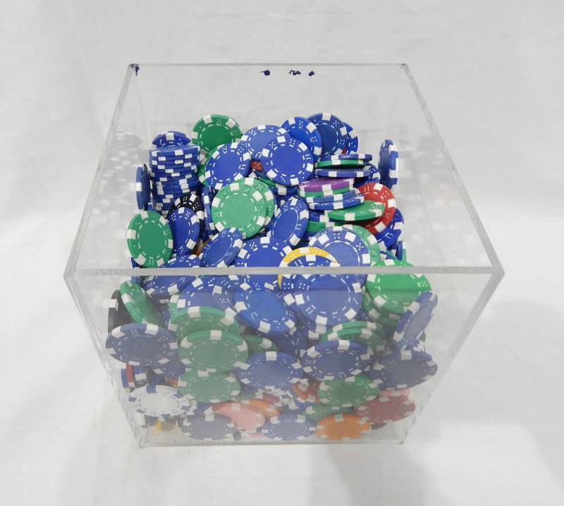 Lot of Hundreds of Mixed Poker Chips