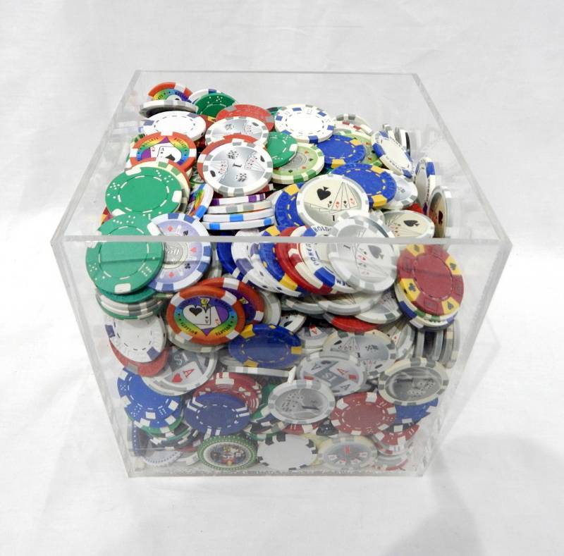 Lot of Hundreds of Mixed Poker Chips