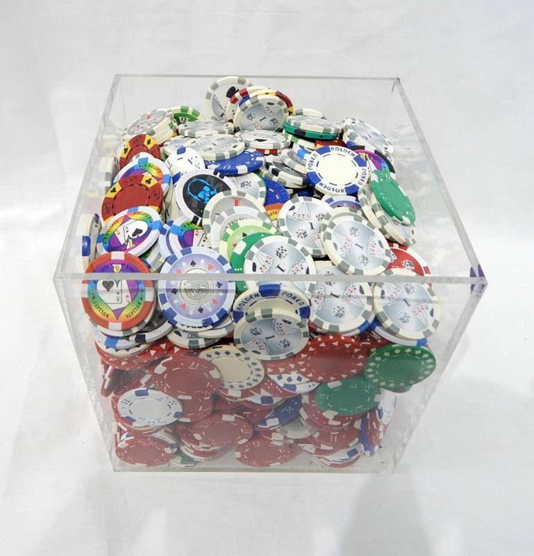 Lot of Hundreds of Mixed Poker Chips