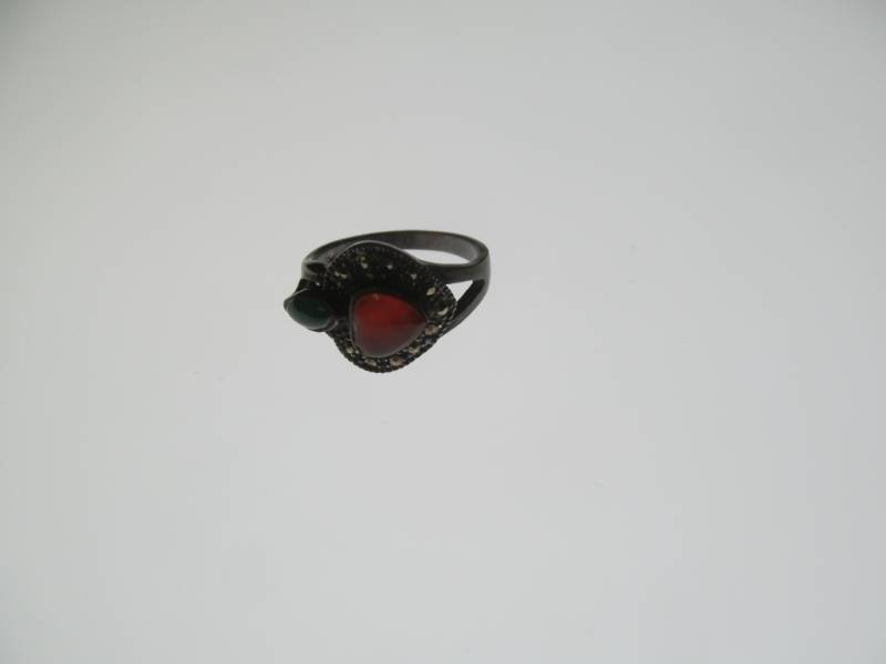 lot 1 image: Sterling Silver Ring