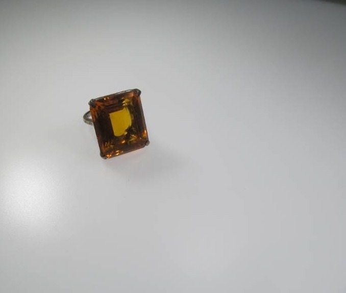lot 2 image: Sterling Silver Ring, 25 Carat Citrine