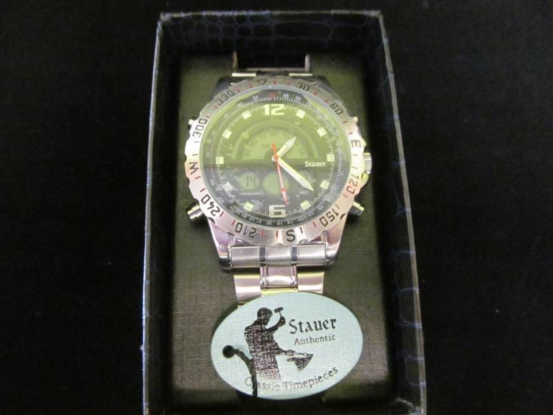 lot 30 image: Stauer Mens Watch