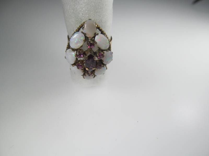 lot 37 image: 14 Carat Gold Ring with Opals and Amethysts