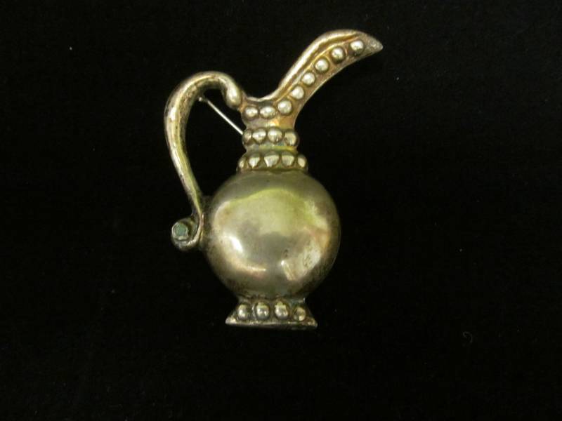 lot 55 image: Sterling Silver Wine Pitcher Pin