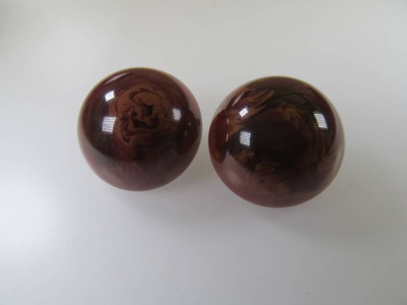 lot 67 image: African Amber Earrings