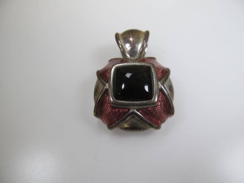 lot 69 image: Sterling Enamel Pendant