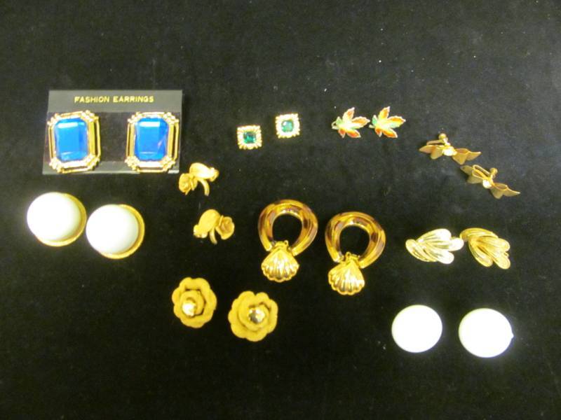 lot 76 image: Park Lane White Button Earrings