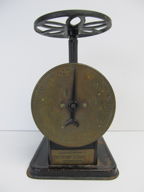 lot 24 image: Antique 1890s American Cutlery Brass & Cast Iron Scale