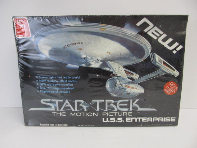 lot 35 image: NOS Vintage STAR TREK U.S.S. Enterprise Large Model Kit