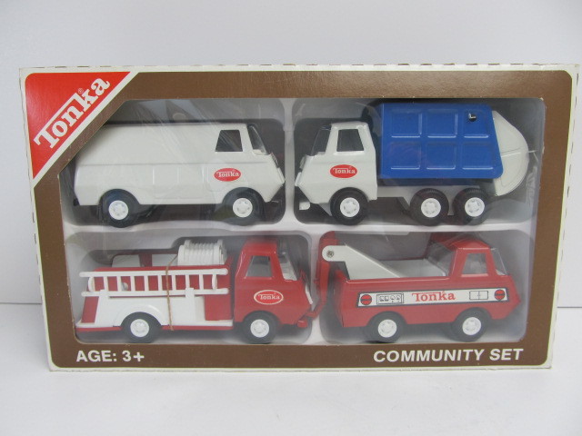 lot 38 image: NOS Vintage Metal TONKA Community Set No. 973