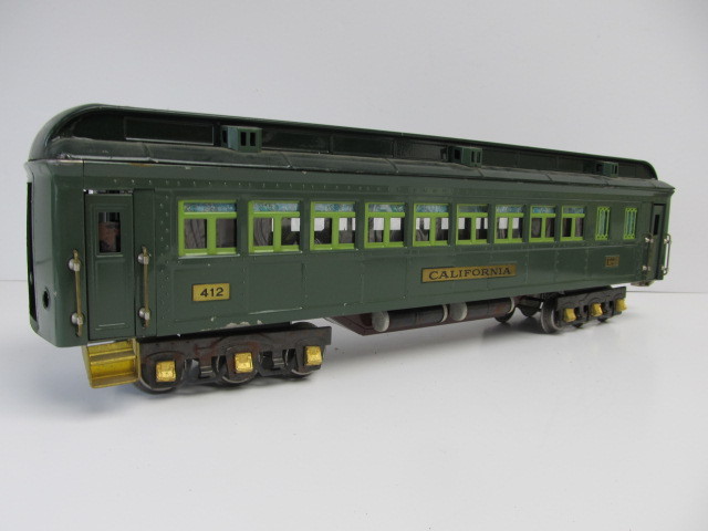 lot 58 image: LARGE Pre-War LIONEL State Set California No. 412 Pullman Car