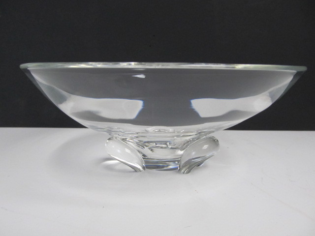 lot 66 image: Signed STEUBEN Art Glass Crystal Bowl #2