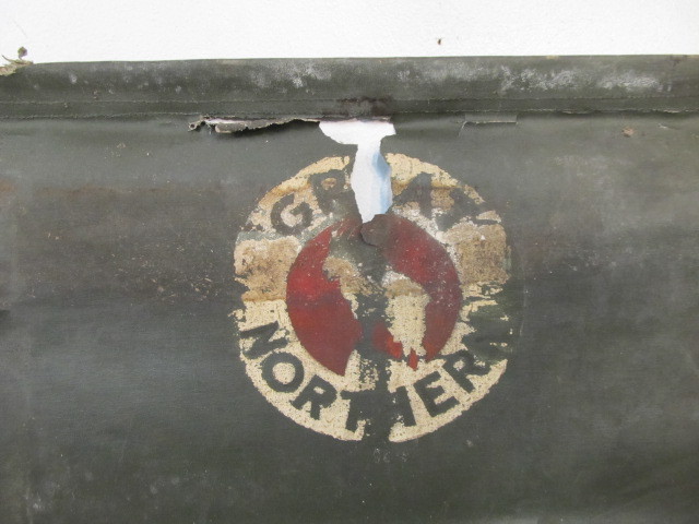 lot 16 image: Antique GREAT NORTHERN Railroad Depot Canvas Route Banner