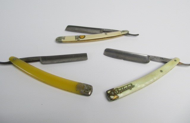 lot 141 image: Lot of 3 Very Nice Antique Straight Razors #1