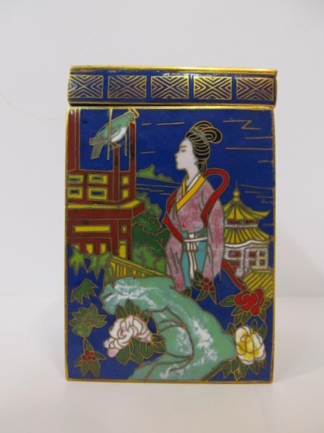 lot 186 image: Vintage Cloisonne Enamel Geisha Girls Enjoying the Day Trinket Box