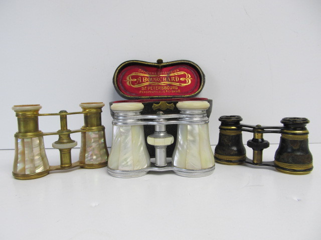 lot 117 image: Group of 3 Antique French Mother-Of-Pearl Opera GlassesBinoculars