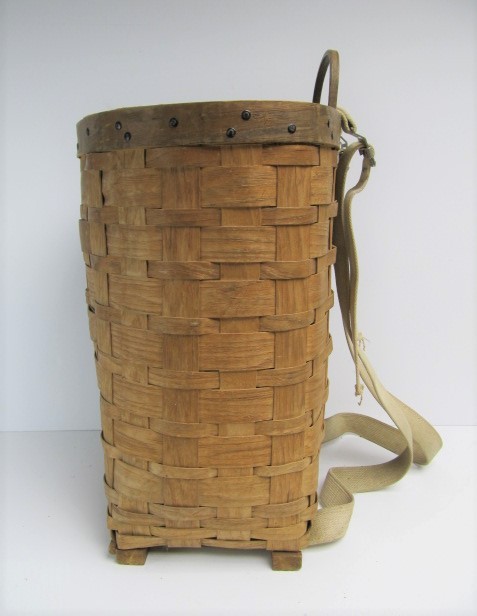 lot 191 image: Original Antique Woven Splint Adirondack Trappers Backpack