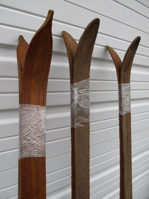 lot 221 image: 3 Sets of Vintage & Antique Primitive Wooden Snow Skis