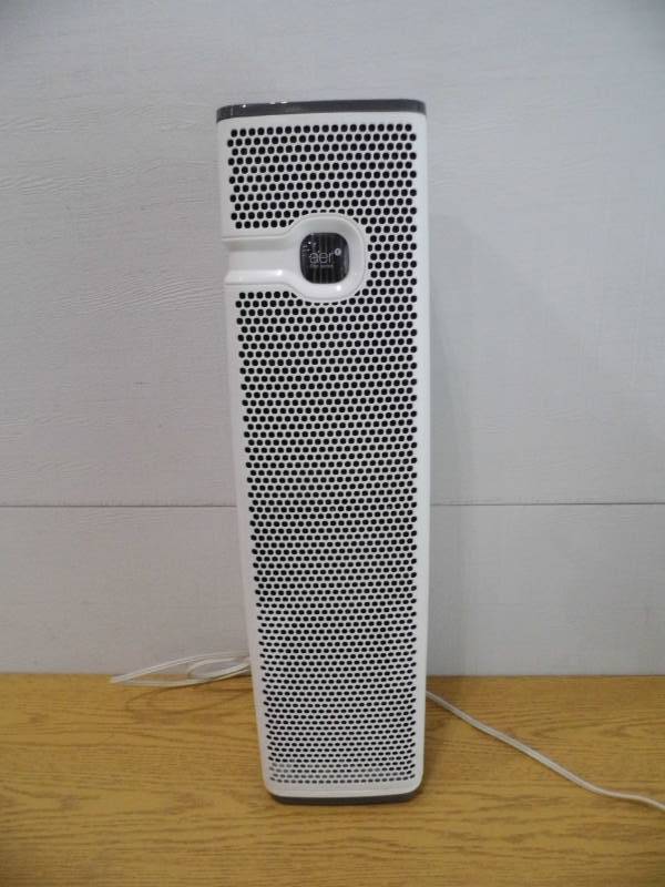 lot 28 image: Holmes Air Filter
