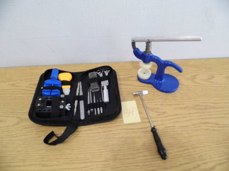 lot 34 image: Watch Repair Kit