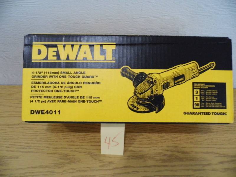 lot 45 image: New DeWalt Small Angle Grinder