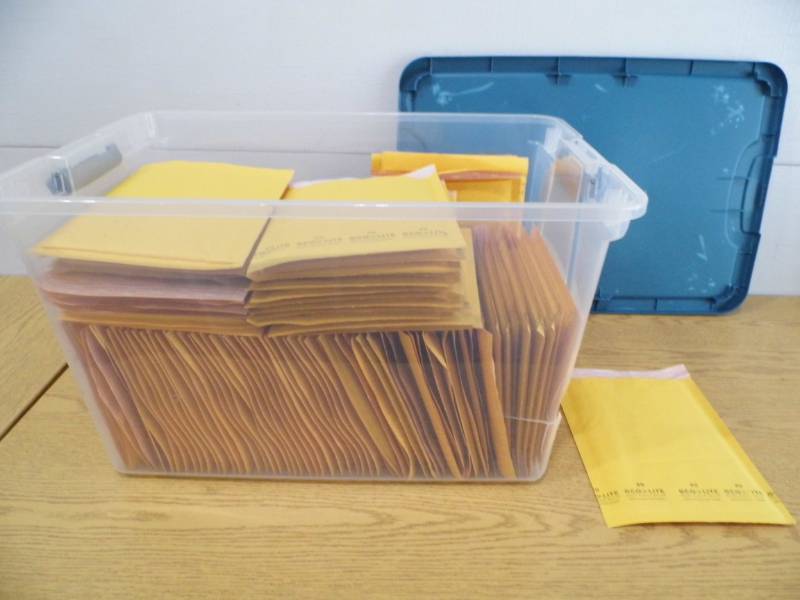 lot 56 image: Padded Envelopes w Tote