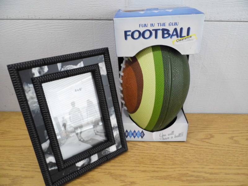 lot 66 image: Football - Picture Frame