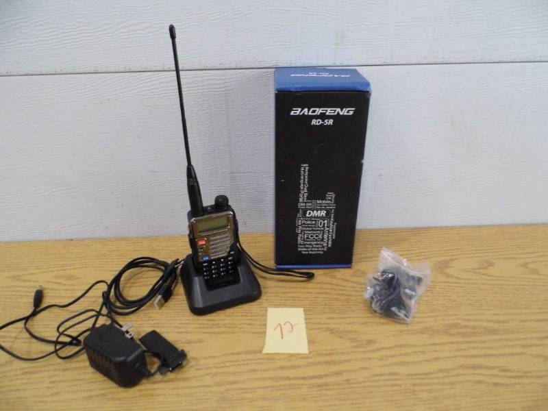 lot 72 image: Badfeng RD 5R FM Transreciever