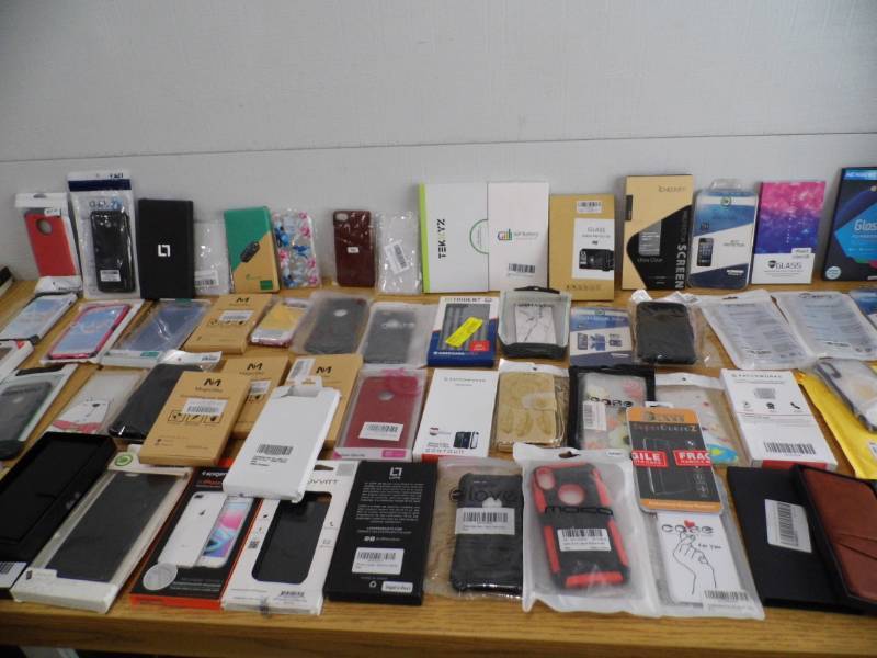 lot 89 image: Assorted Phone Cases