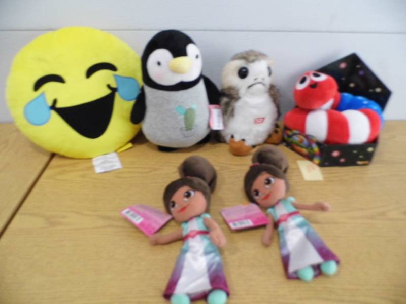 lot 116 image: Plush Animals
