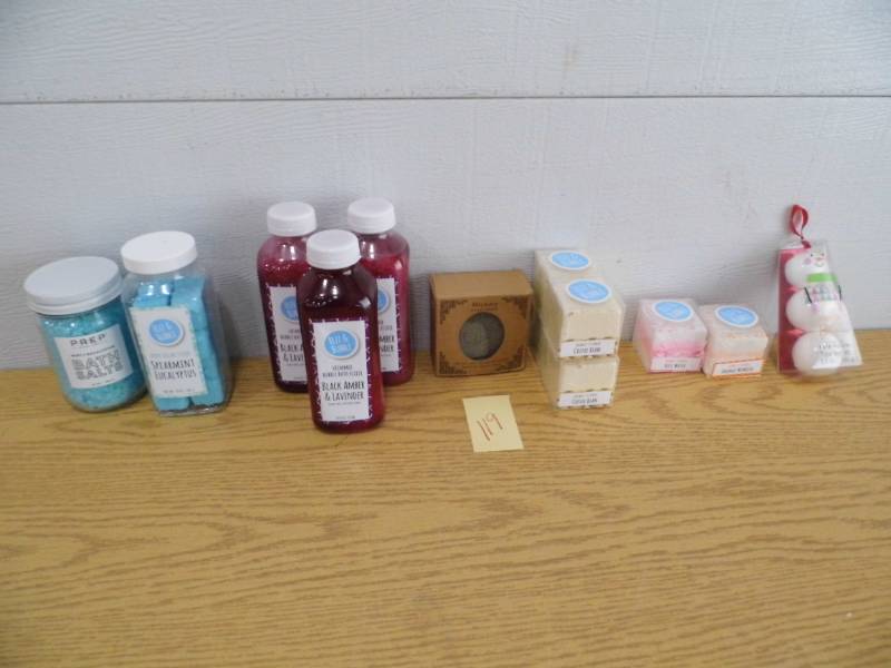 lot 119 image: Bath Salts - Bath Bombs