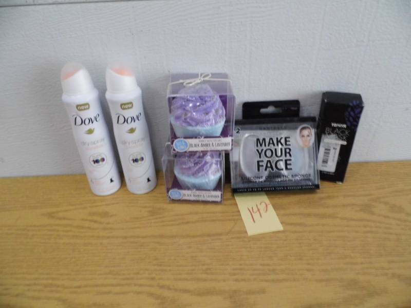lot 142 image: Deoderant - Bath Bombs