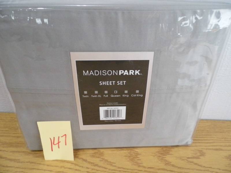 lot 147 image: Madison Park Sheet Set