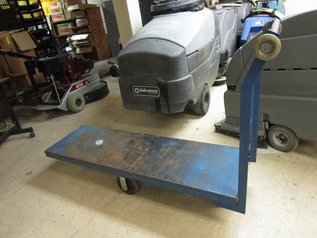 lot 206 image: BLUE FLATBED CART