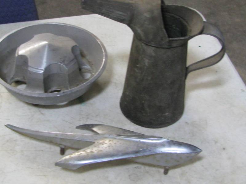 lot 1 image: Vintage Auto Parts