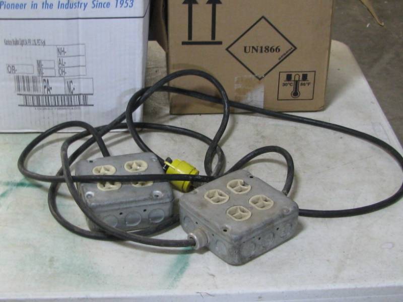 lot 23 image: Screws