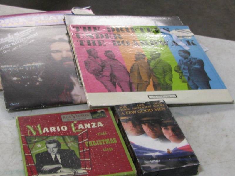 lot 34 image: Record Albums