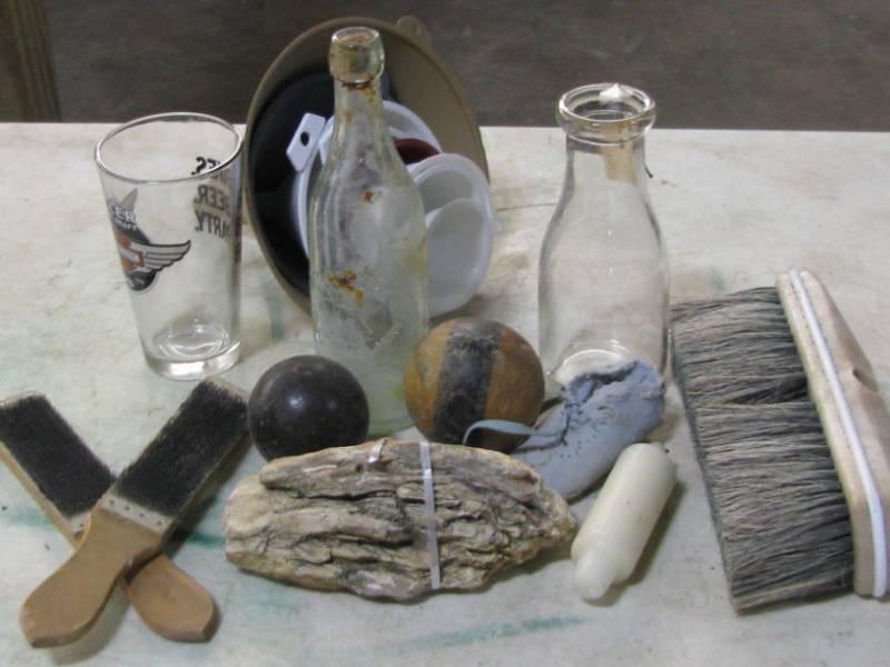 lot 39 image: Misc Lot