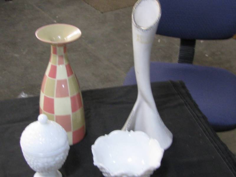 lot 53 image: Milk Glass & Vases