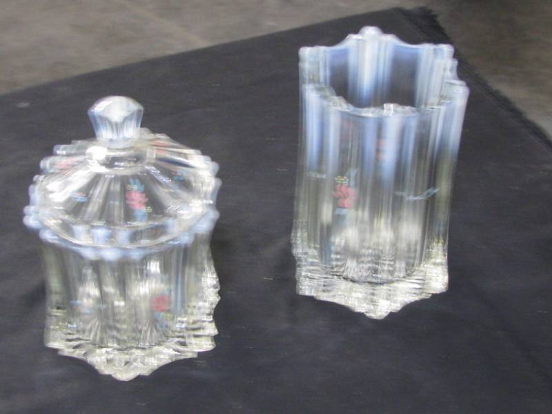 lot 77 image: Moon glass