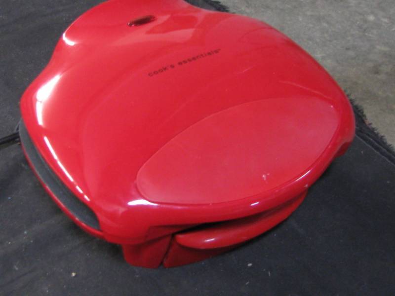 lot 98 image: Electric Grill