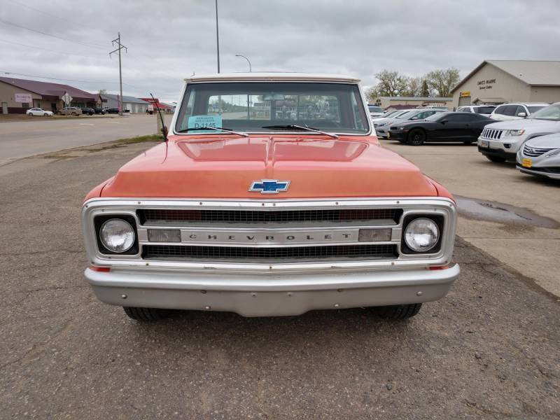 lot 4 image: 1969 Chevrolet C10 - Custom Restoration - Rebuilt Engine