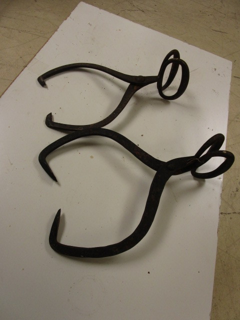 lot 522 image: VINTAGE ICE TONGS