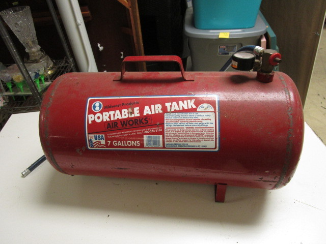 lot 534 image: MIDWEST PRODUCT PORTABLE AIR TANK