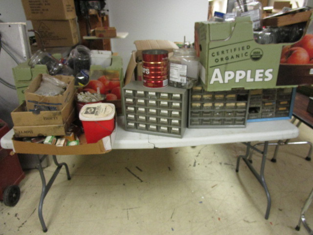 lot 549 image: ASSORTED FASTENERS