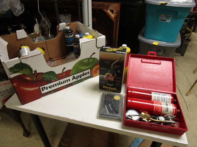 lot 552 image: PROPANE BLOW TORCHES